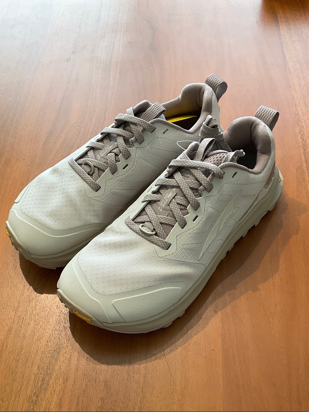 Lone Peak 9+ Altra Women's Light Gray Trail Running Shoes sample